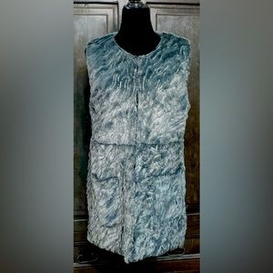 Mushka by Sienna Rose Blue Gray Faux Fur Vest - Size Large